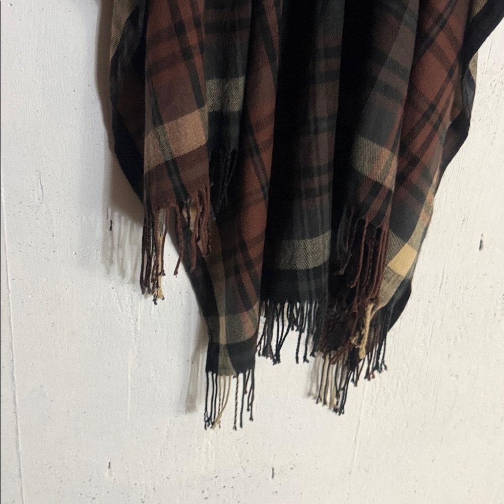 Plaid Fringe Kimono, fits M-L - Picture 6 of 8